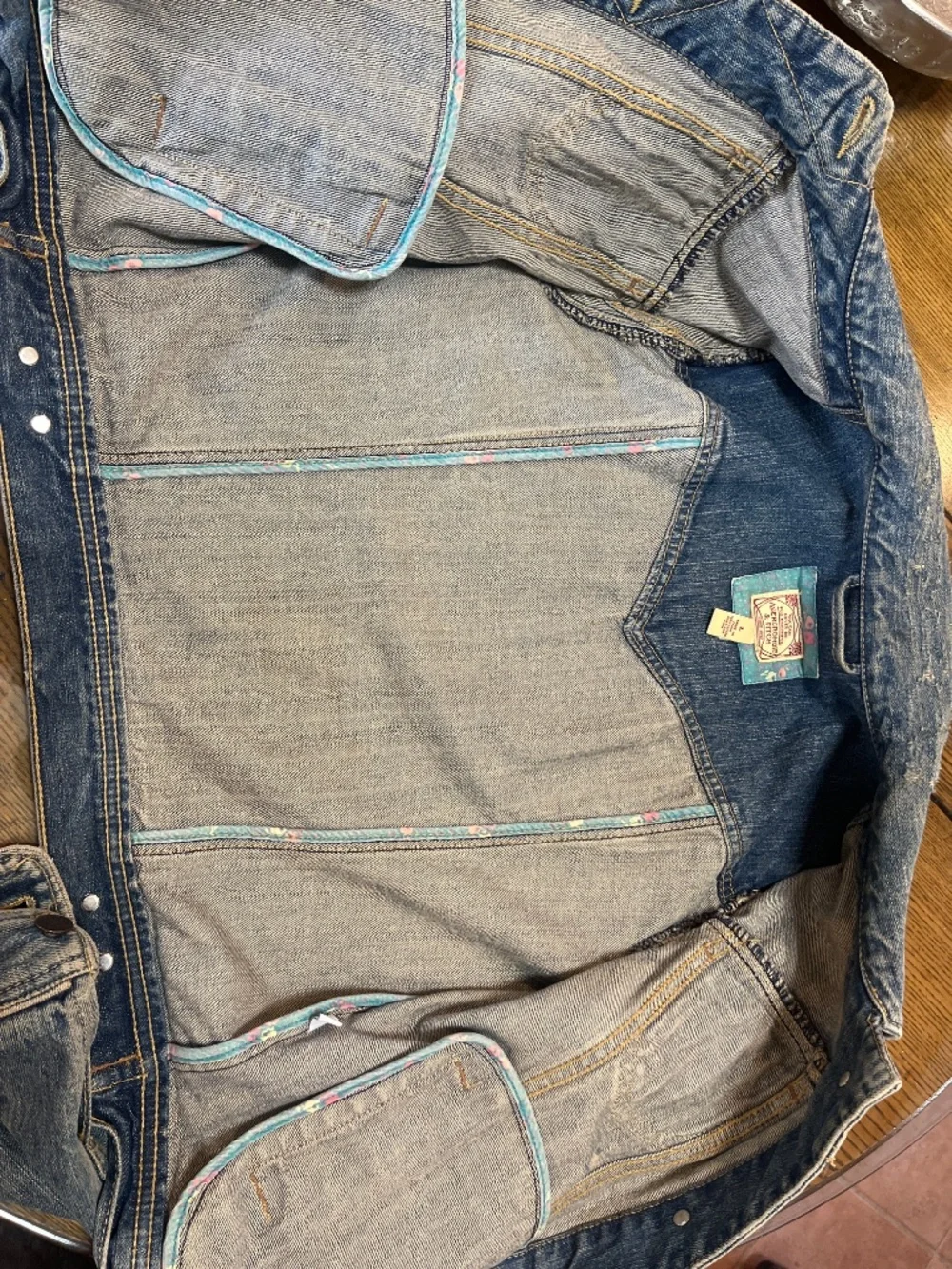 Jean jacket - Picture 5 of 6